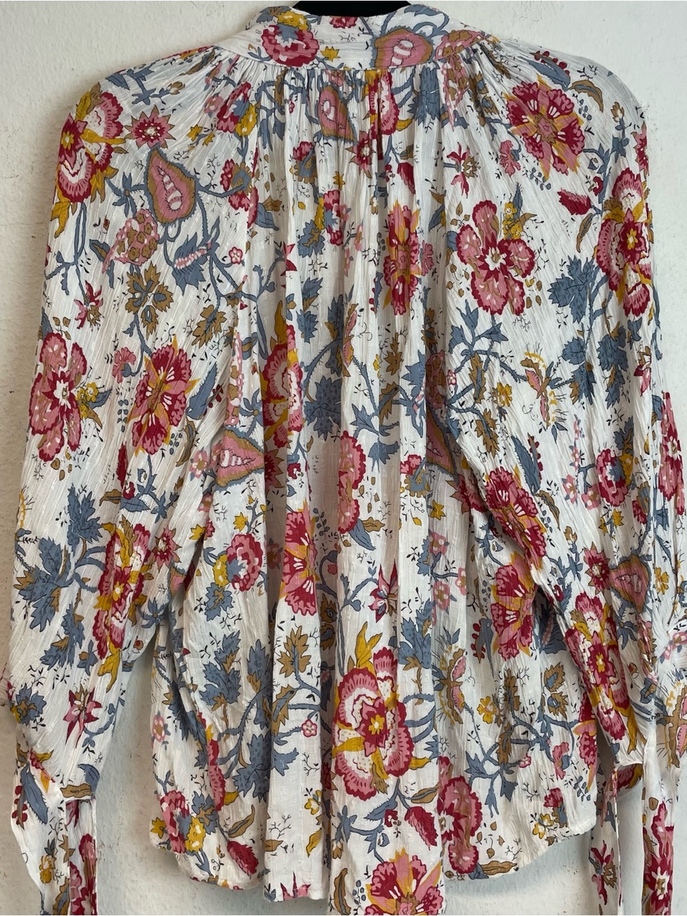 Nicole Miller, New York size medium women’s Boho floral top with ties on sleeves - Picture 2 of 5